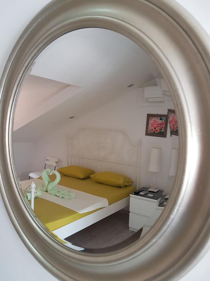 사르티 Anthia House 아파트 외부 사진
